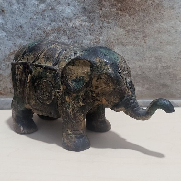 Antique Cast Iron Metal Elephant Figurine Statue Dark Patina - Picture 12 of 13